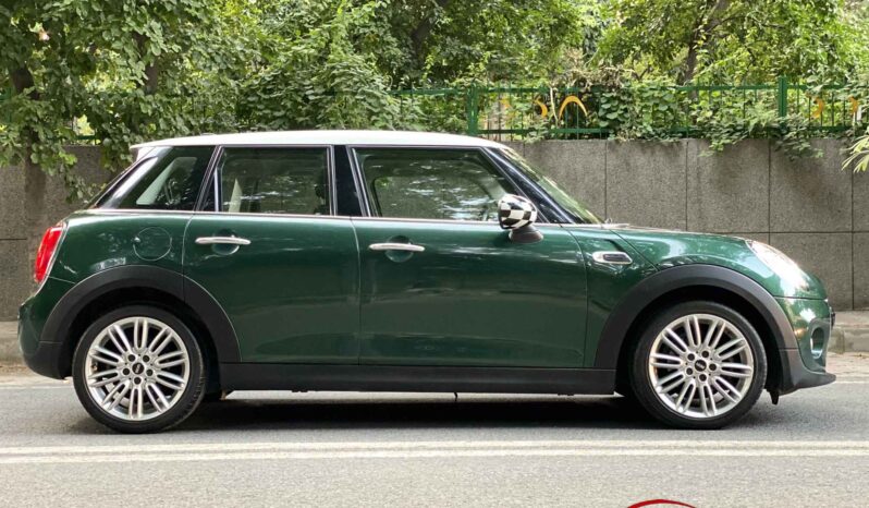 Mini Cooper D – 5 Door full