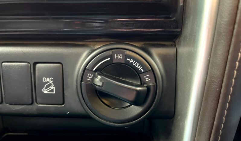 TOYOTA FORTUNER 4X4 full