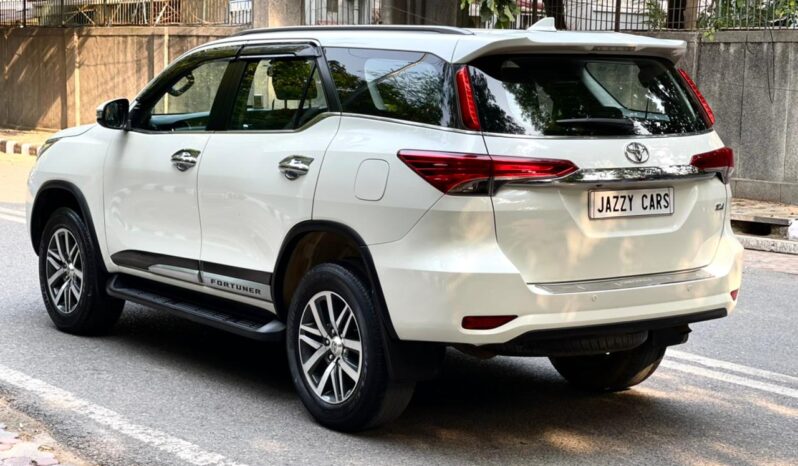 TOYOTA FORTUNER 4X4 full