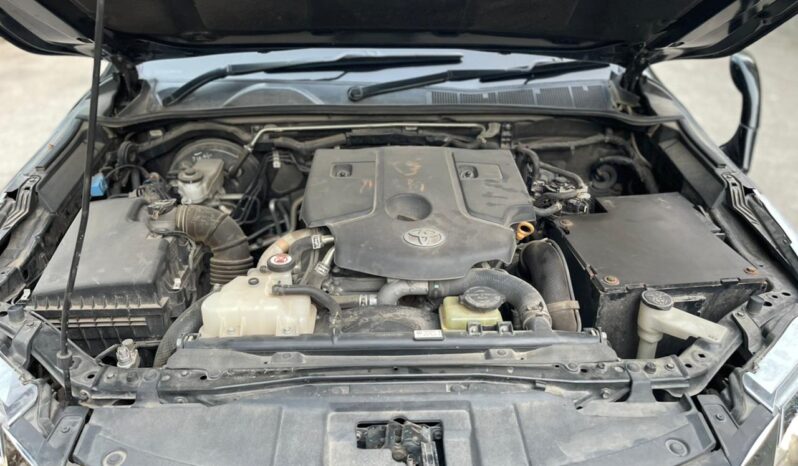 TOYOTA FORTUNER 4X2 BULLETPROOF full
