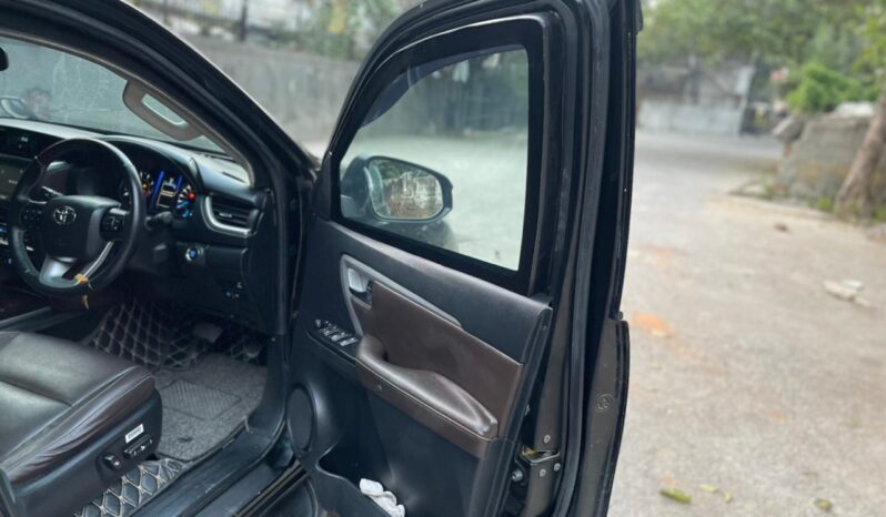 TOYOTA FORTUNER 4X2 BULLETPROOF full