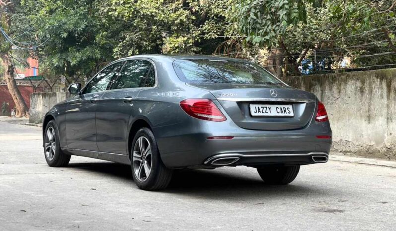 MERCEDES-BENZ E220D EXCLUSIVE full