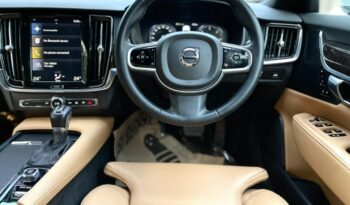 VOLVO S90 MOMENTUM full
