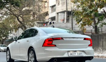 VOLVO S90 MOMENTUM full