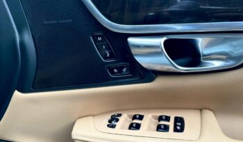 VOLVO S90 MOMENTUM full