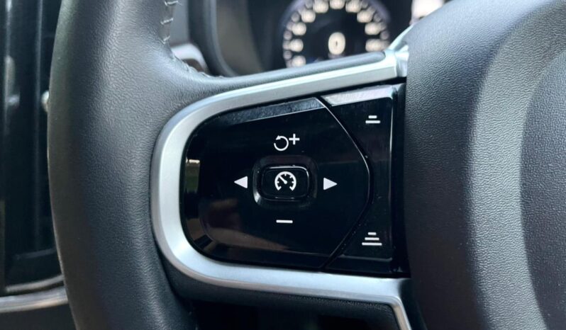 VOLVO S90 MOMENTUM full