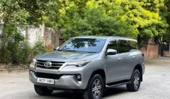 FORTUNER 4X2 full