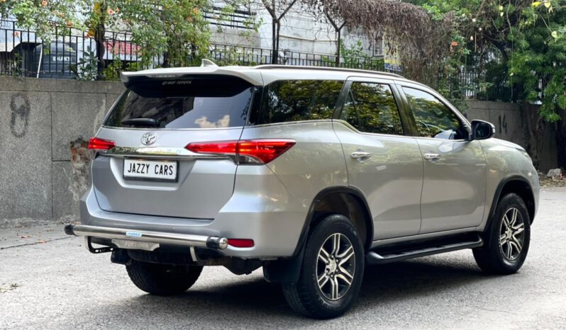 FORTUNER 4X2 full