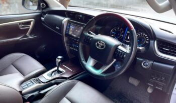FORTUNER 4X2 full