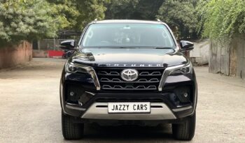 TOYOTA FORTUNER 4X4 full