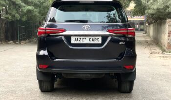 TOYOTA FORTUNER 4X4 full