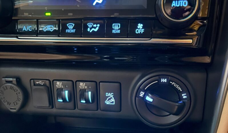 TOYOTA FORTUNER 4X4 full