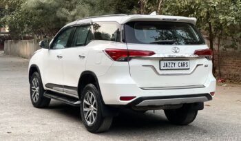 TOYOTA FORTUNER 4X4 full