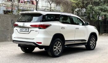 TOYOTA FORTUNER 4X4 full