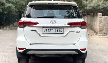 TOYOTA FORTUNER 4X4 full