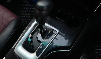 TOYOTA FORTUNER LEGENDER 4X2 full