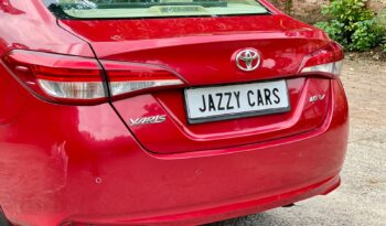 TOYOTA YARIS 1.5V CVT full