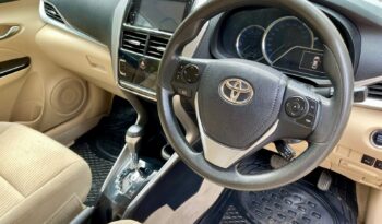 TOYOTA YARIS 1.5V CVT full