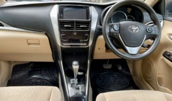 TOYOTA YARIS 1.5V CVT full