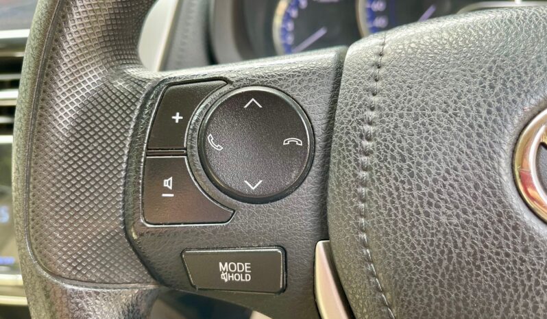 TOYOTA YARIS 1.5V CVT full