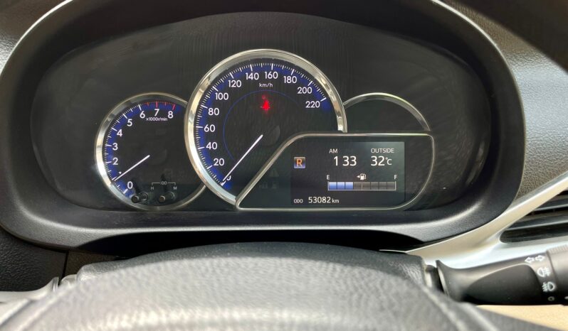 TOYOTA YARIS 1.5V CVT full