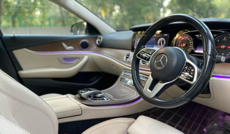MERCEDES-BENZ E220D EXCLUSIVE full