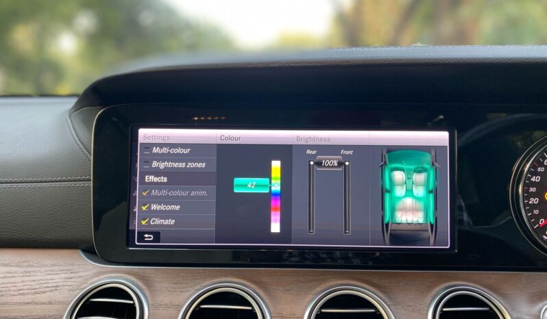 MERCEDES-BENZ E220D EXCLUSIVE full
