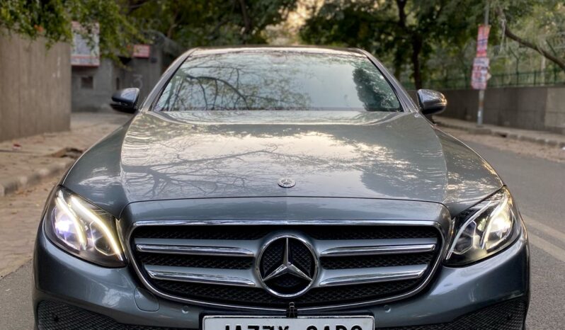 MERCEDES-BENZ E220D EXCLUSIVE full