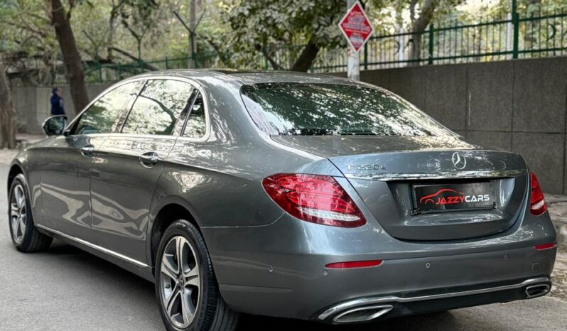 MERCEDES-BENZ E220D EXCLUSIVE full
