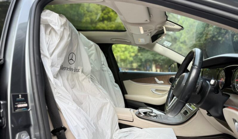 MERCEDES-BENZ E220D EXCLUSIVE full