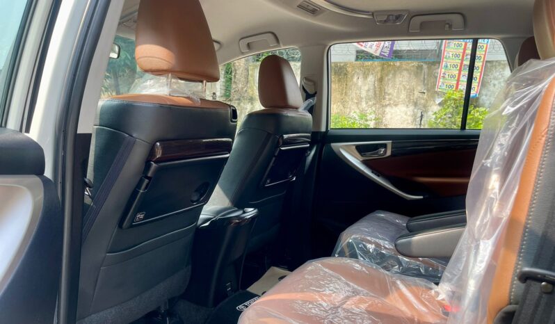 TOYOTA INNOVA CRYSTA 2.7 Z AT full