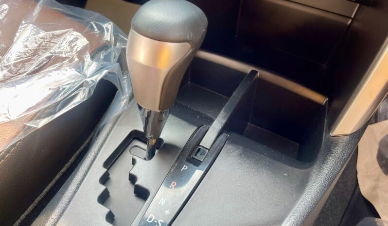 TOYOTA INNOVA CRYSTA 2.7 Z AT full