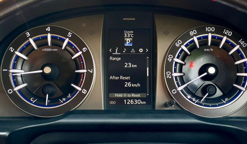 TOYOTA INNOVA CRYSTA 2.7 Z AT full