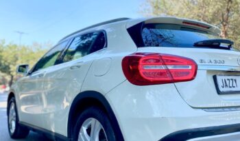 MERCEDES-BENZ GLA 200 full