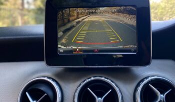 MERCEDES-BENZ GLA 200 full
