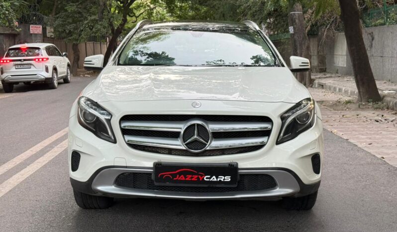MERCEDES-BENZ GLA 200 full