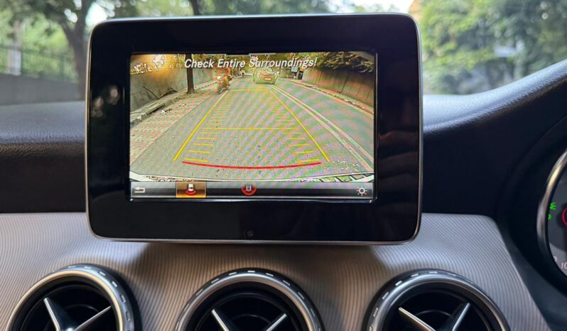 MERCEDES-BENZ GLA 200 full