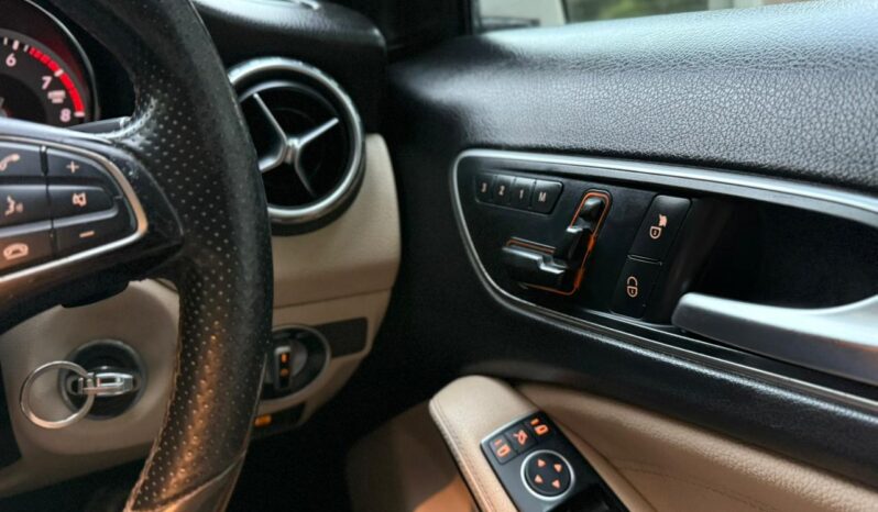 MERCEDES-BENZ GLA 200 full