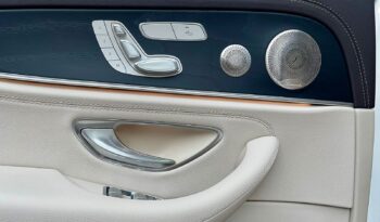 MERCEDES-BENZ E200 EXCLUSIVE full