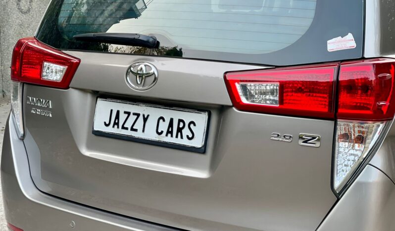 TOYOTA INNOVA CRYSTA Z AT full