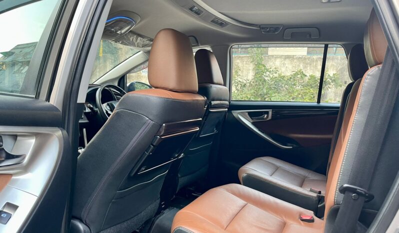 TOYOTA INNOVA CRYSTA Z AT full