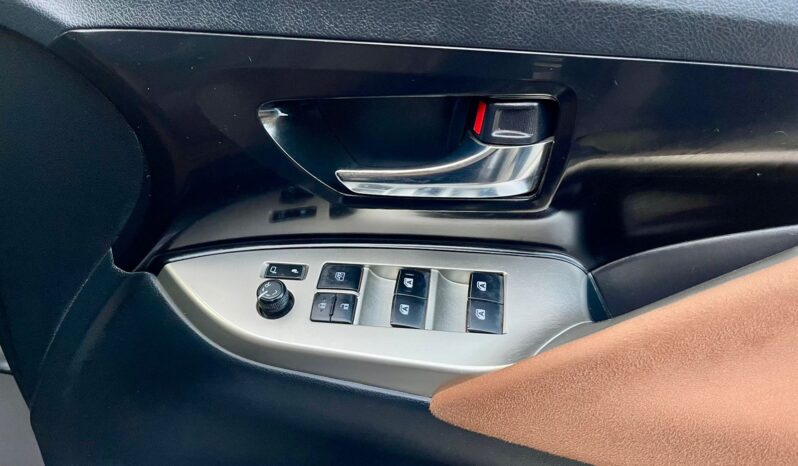 TOYOTA INNOVA CRYSTA Z AT full