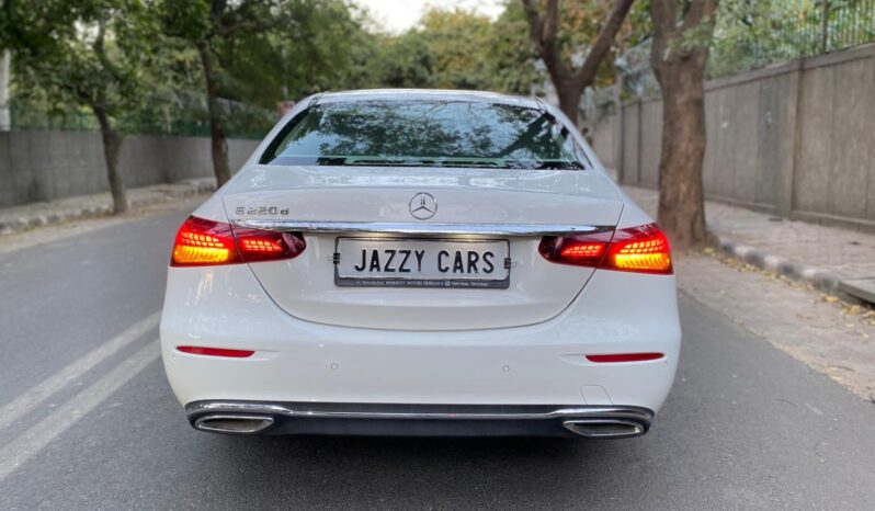 MERCEDES-BENZ E220D EXCLUSIVE full