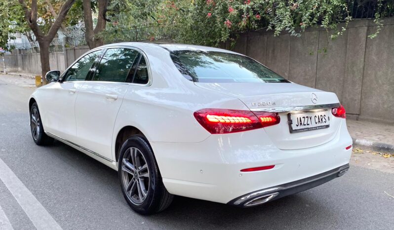 MERCEDES-BENZ E220D EXCLUSIVE full