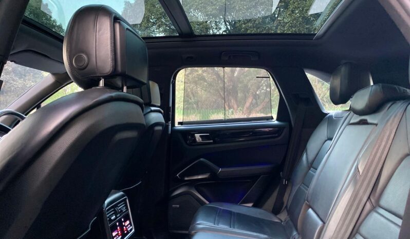 PORSCHE CAYENNE E-HYBRID full