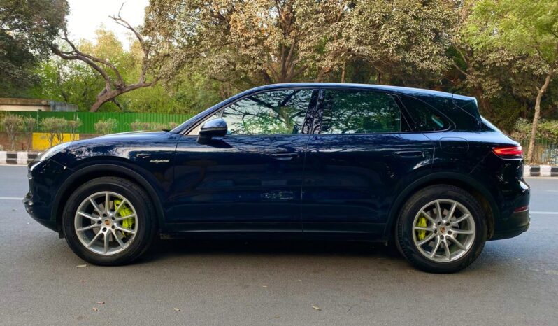 PORSCHE CAYENNE E-HYBRID full