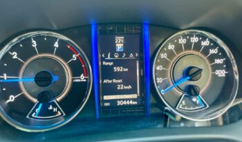 TOYOTA FORTUNER 4X4 full