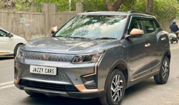 MAHINDRA XUV 400 EL TOP full