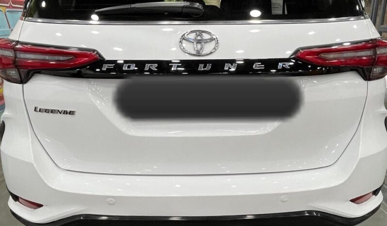 TOYOTA FORTUNER 4X2 FACELIFT full