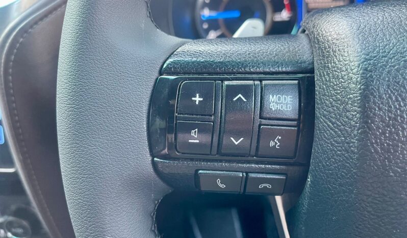 TOYOTA FORTUNER 4X2 full
